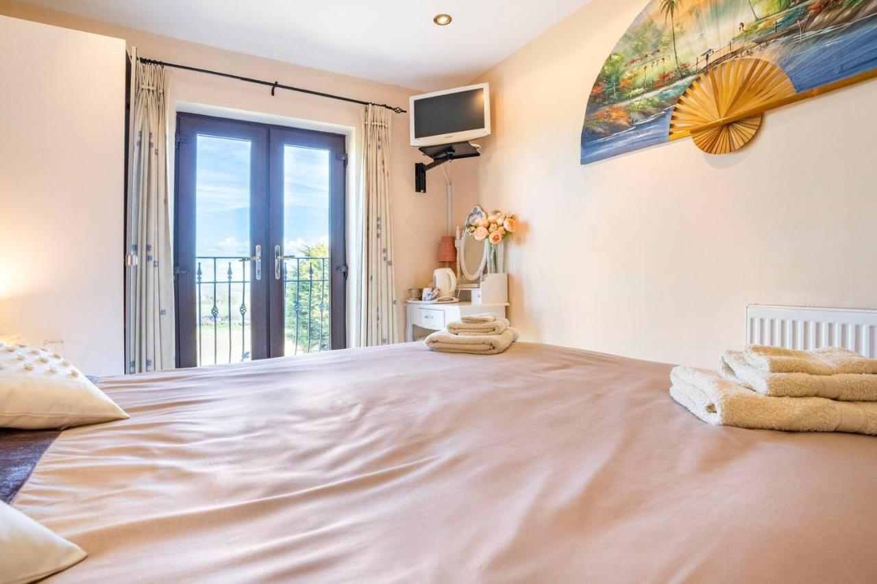 Willow Ridge - A Large Country House With 3 Rental Rooms Clutton Kültér fotó