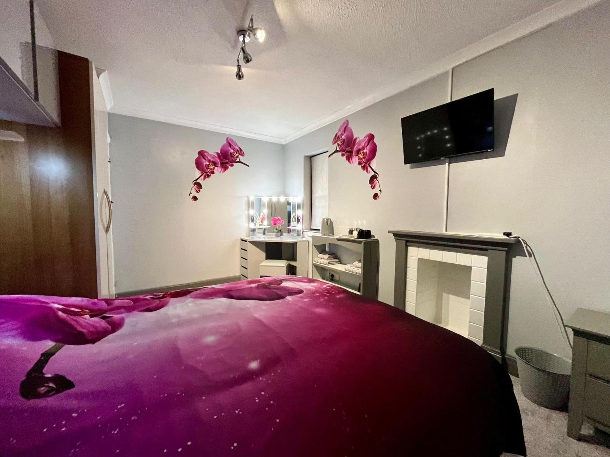Willow Ridge - A Large Country House With 3 Rental Rooms Clutton Kültér fotó